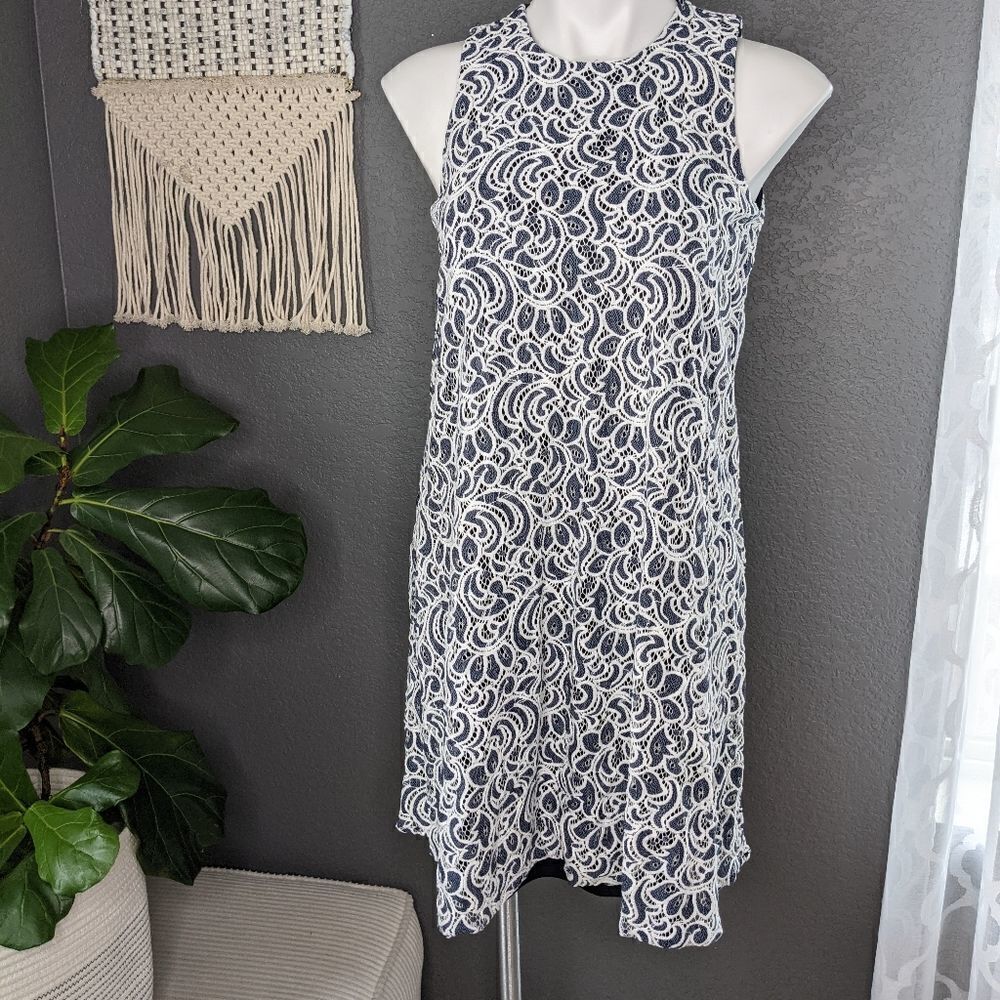 Tommy Hilfiger Lace Shift Dress - Picture 4 of 9